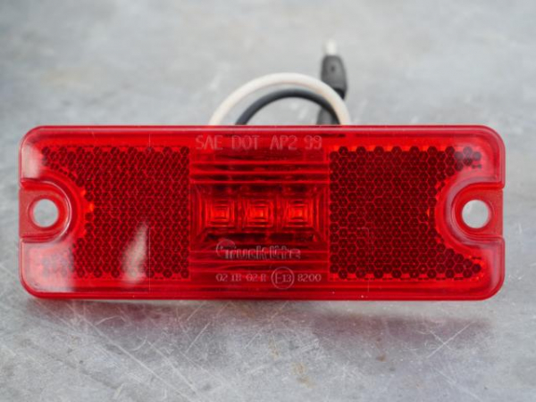 LED Markierungsleuchte rot 18011R 10-30V mit Refelktor